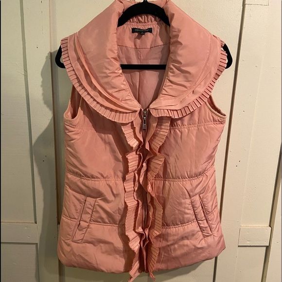 For Cynthia pink ruffled vest size medium - Picture 1 of 4